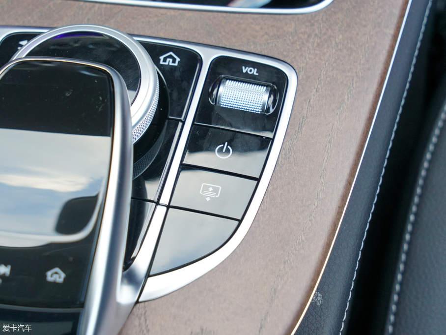 2018YE(j) E 300L r(sh)