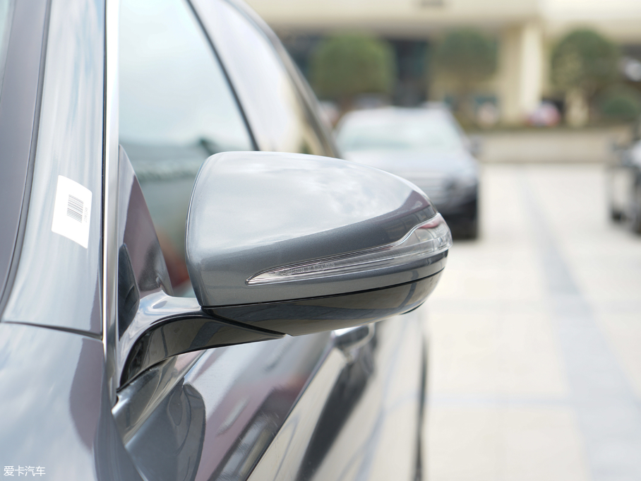 2018YE(j) E 300L \(yn)(dng)r(sh)