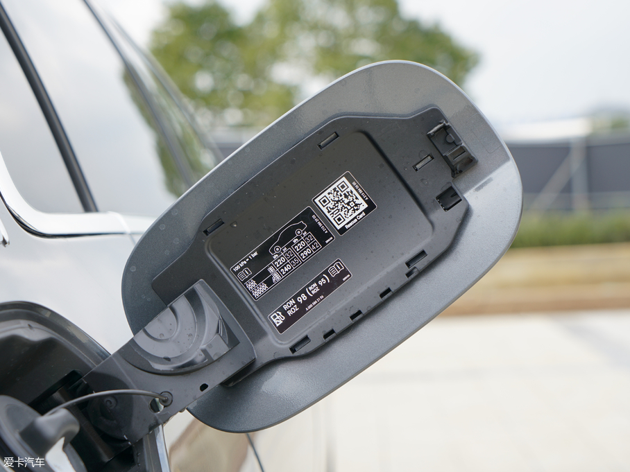 2018YE(j) E 300L \(yn)(dng)r(sh)