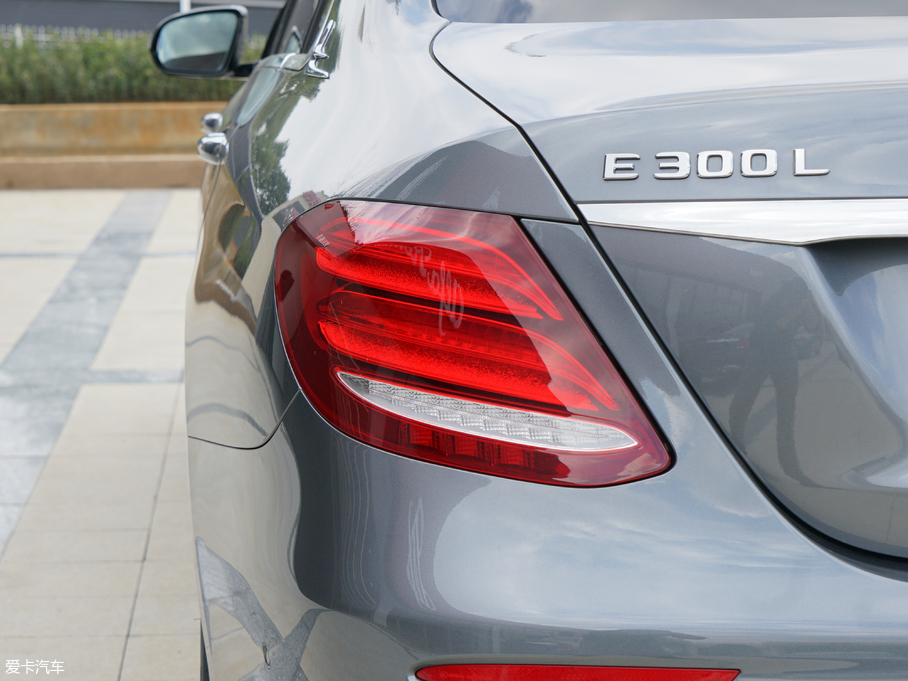 2018YE E 300L \ӕr