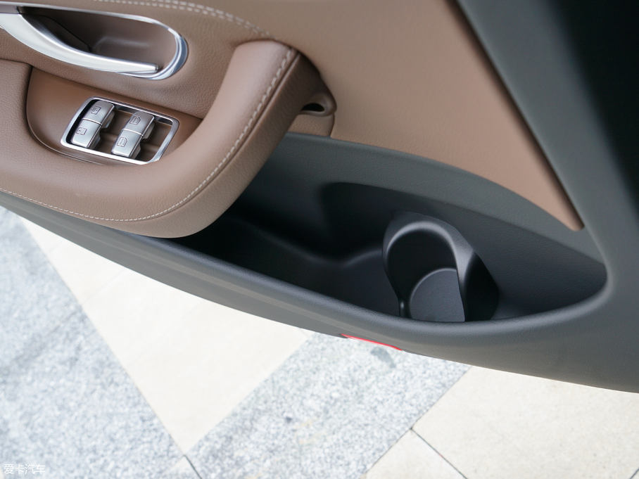 2018YE E 300L \ӕr