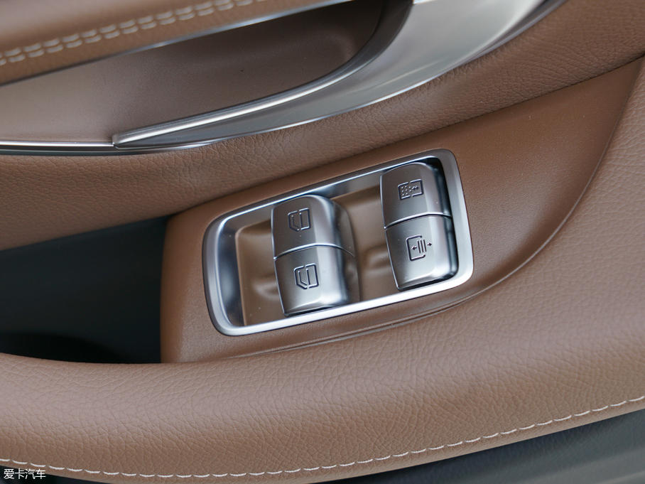 2018YE E 300L \ӕr