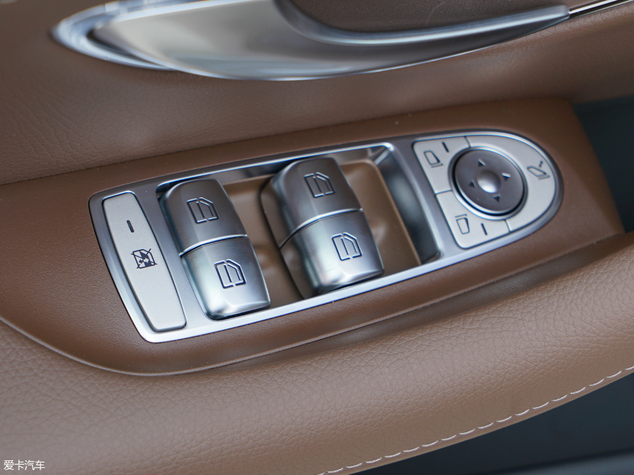 2018YE E 300L \ӕr