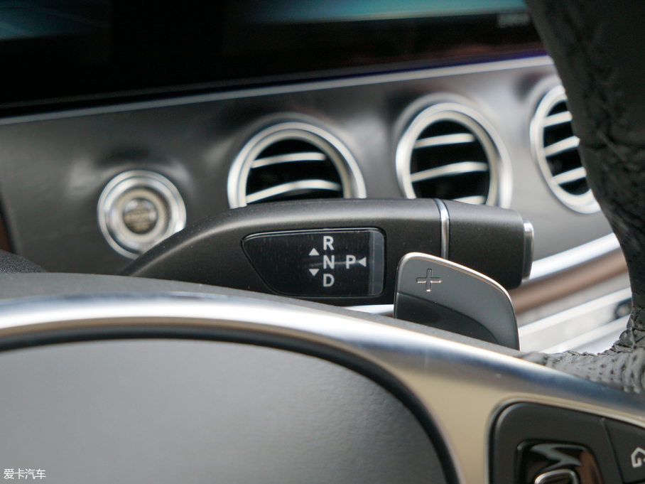 2018YE(j) E 300L \(yn)(dng)r(sh)