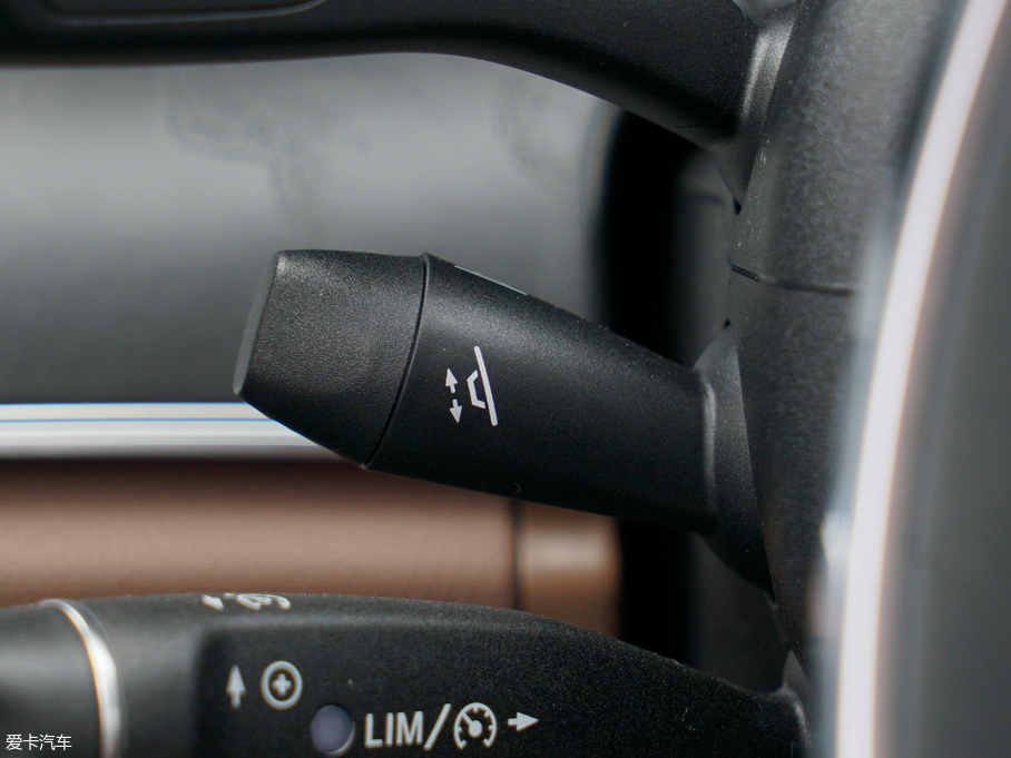 2018YE E 300L \ӕr