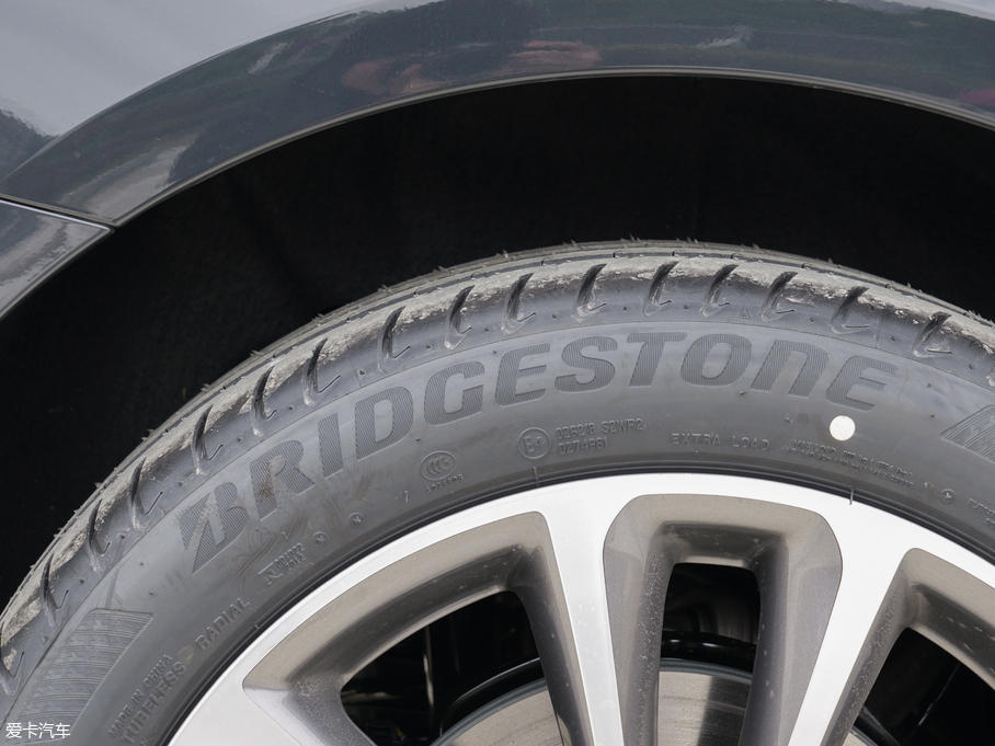 2018��YE�� E 200L 4MATIC