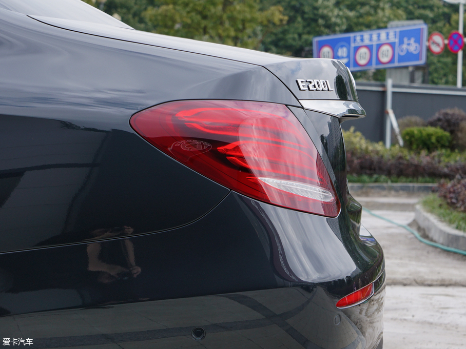 2018��YE�� E 200L 4MATIC