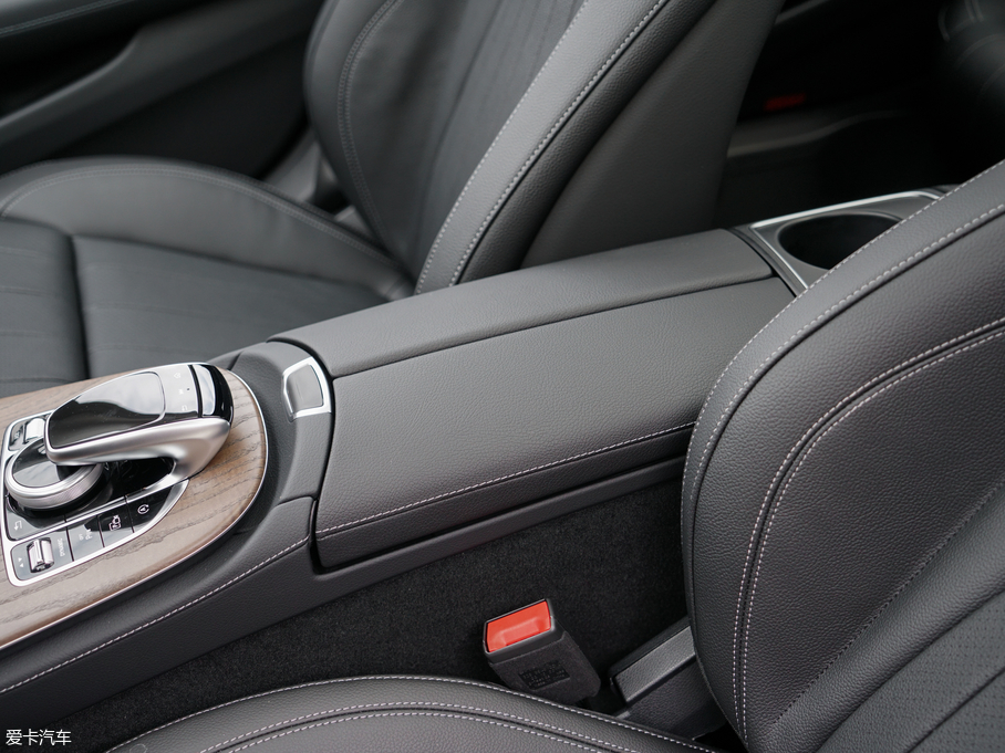 2018YE E 200L 4MATIC