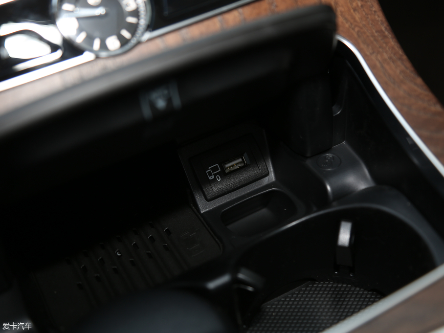 2018YE Ŀ E 200 L