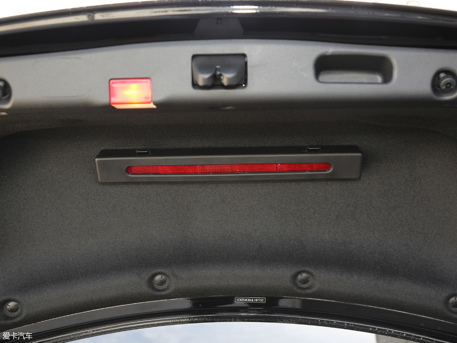 2018YE Ŀ E 200 L