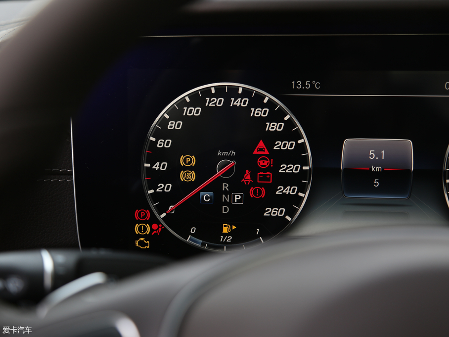 2018YE Ŀ E 200 L