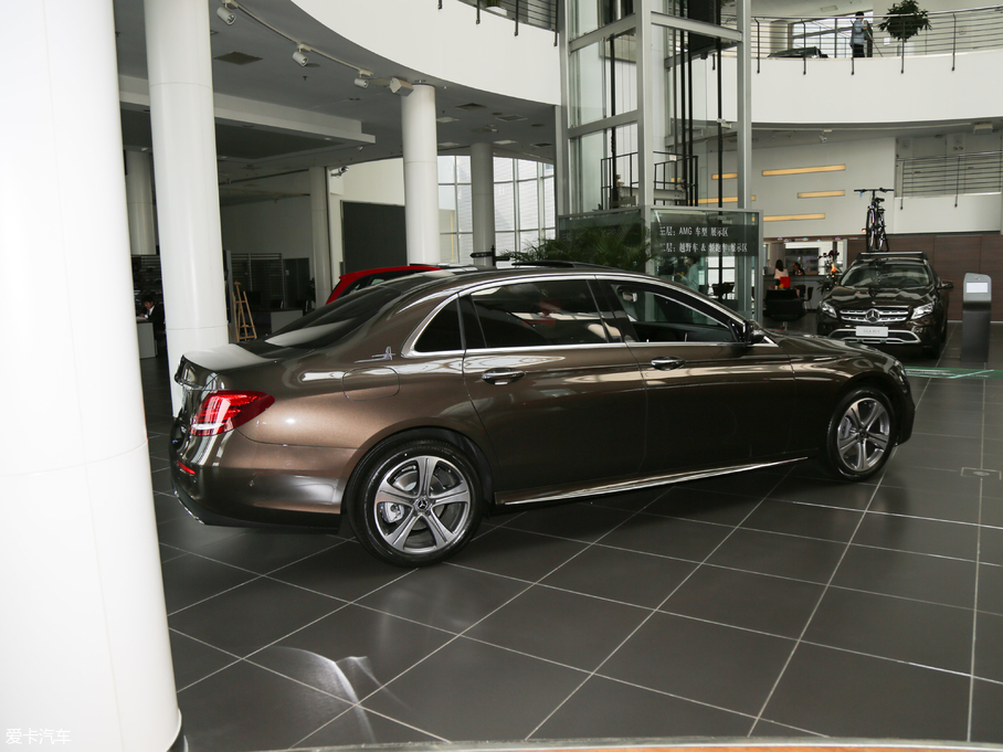 2018YE Ŀ E 200 L \