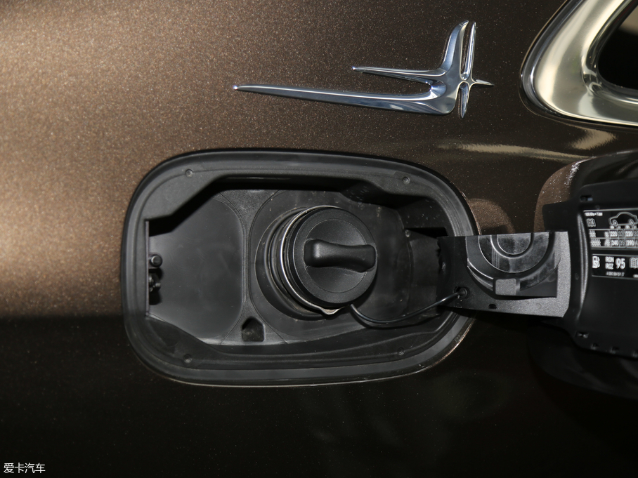 2018YE Ŀ E 200 L \