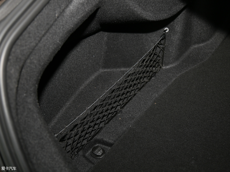 2018YE Ŀ E 200 L \