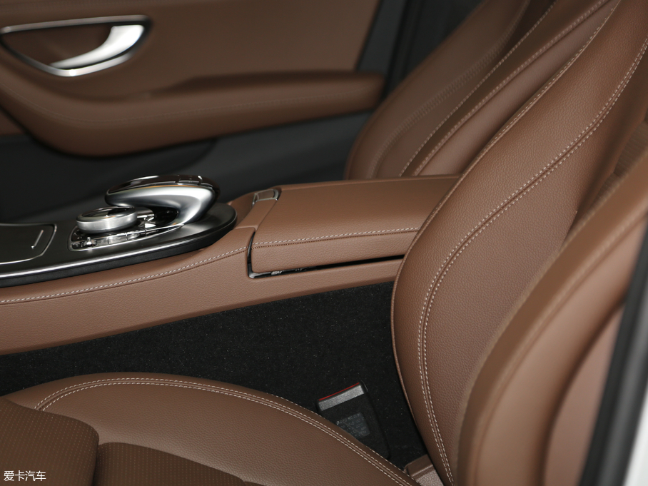 2018YE Ŀ E 200 L \