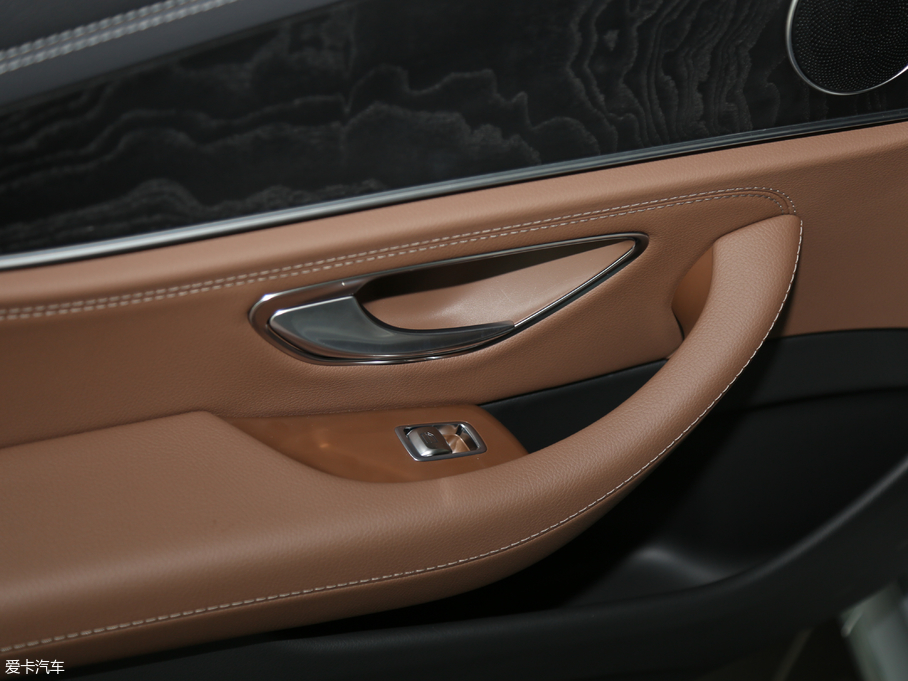 2018YE Ŀ E 200 L \