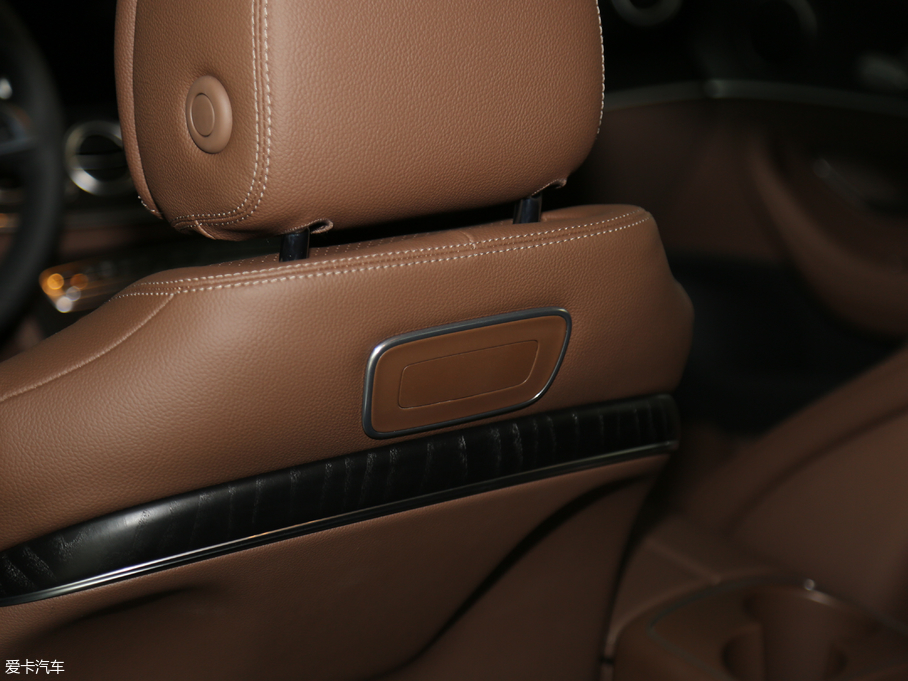 2018YE Ŀ E 200 L \