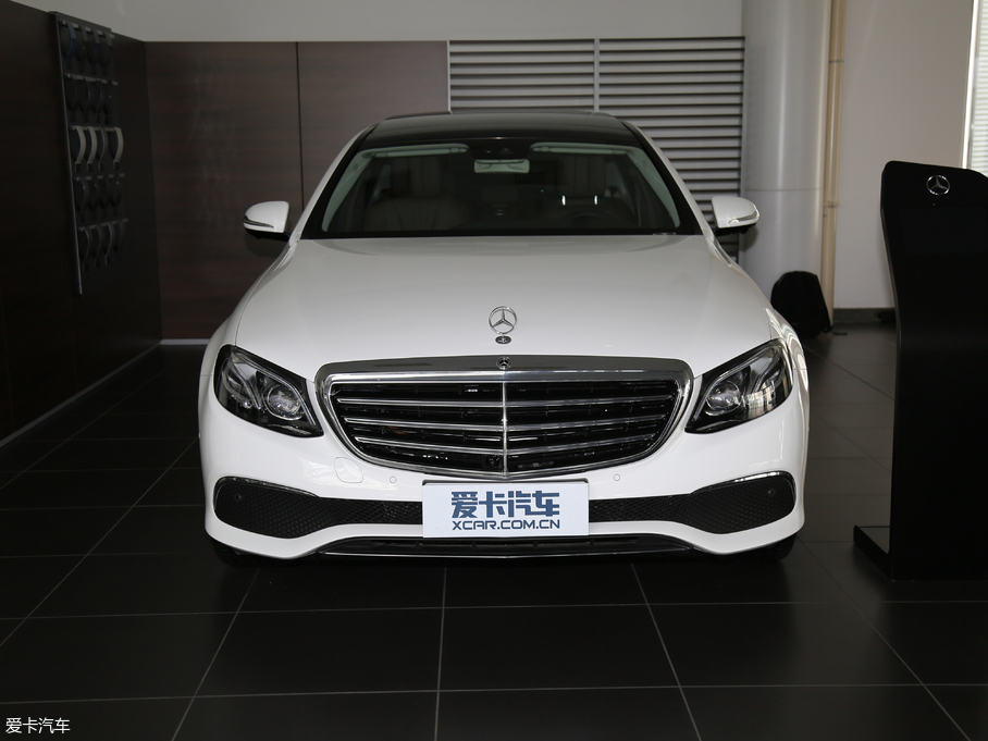 2018YE Ŀ E 300 L A