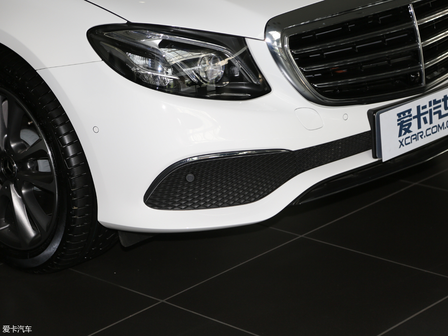 2018YE Ŀ E 300 L A