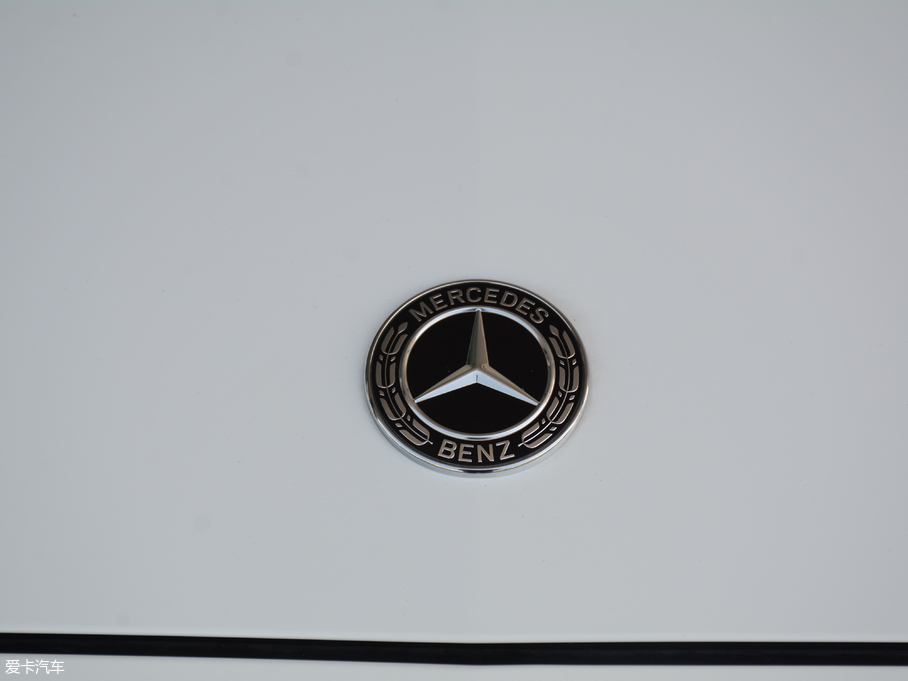 2018YE Ŀ E 300 L \ӺA