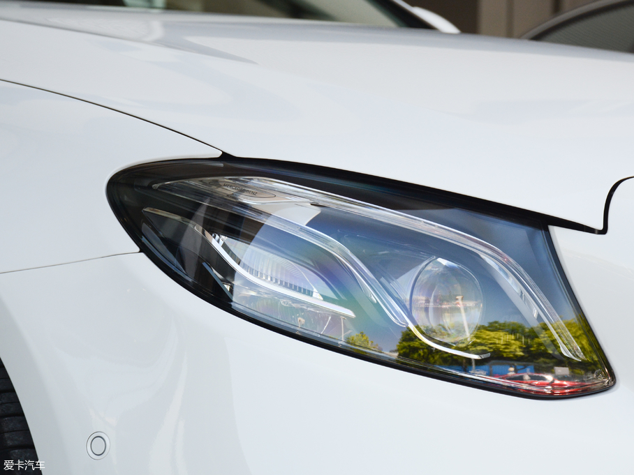 2018YE Ŀ E 300 L \(yn)ӺA