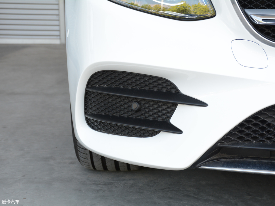 2018YE Ŀ E 300 L \(yn)ӺA