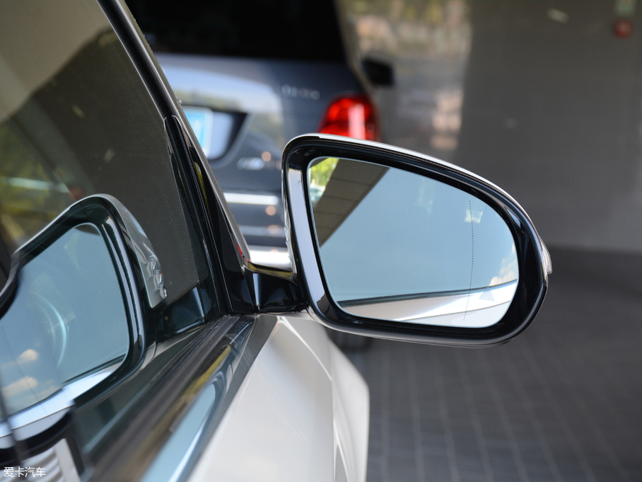 2018YE(j) Ŀ E 300 L \(yn)(dng)A