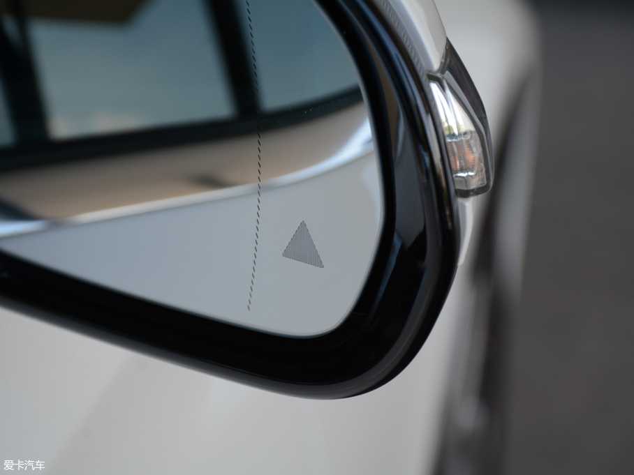 2018YE Ŀ E 300 L \ӺA