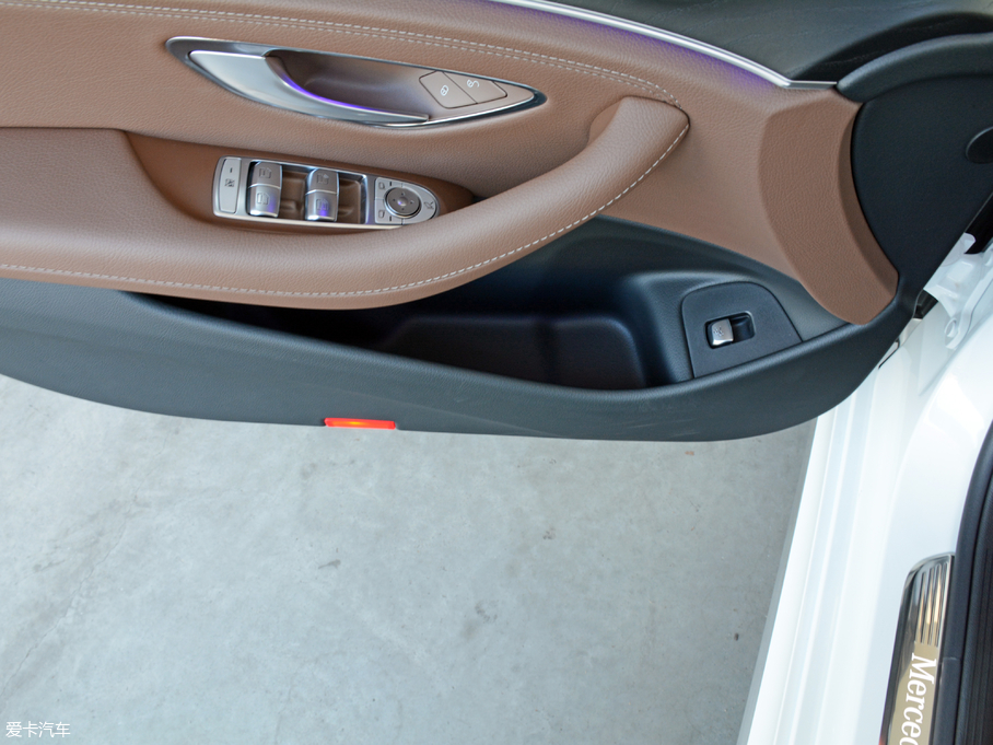 2018YE(j) Ŀ E 300 L \(yn)(dng)A