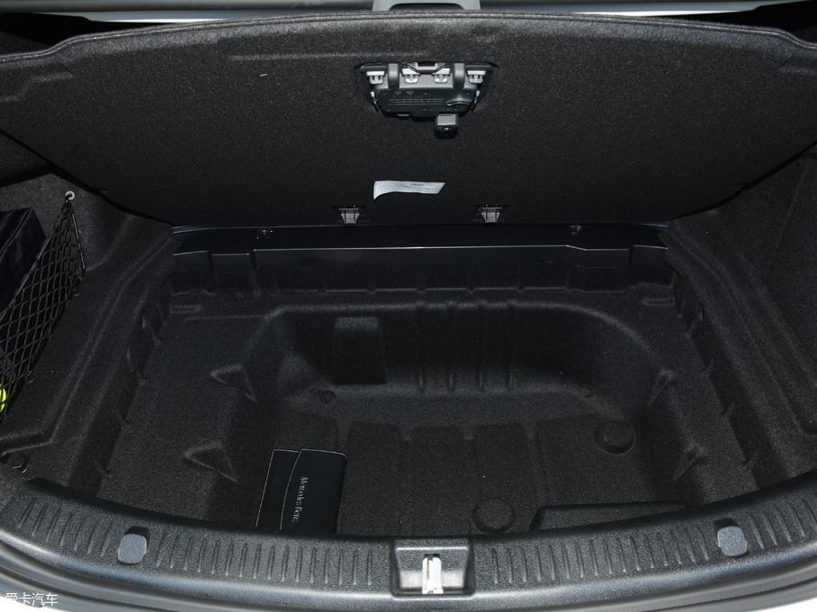 2018YE Ŀ E 300 L \ӺA