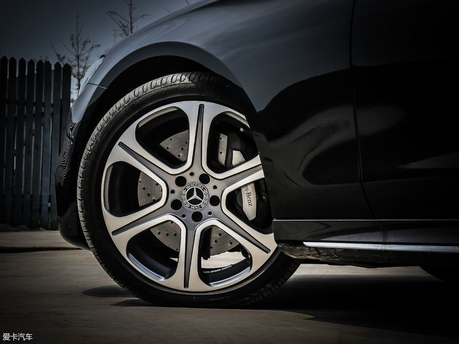 2018YE Ŀ E 320 L \ 4MATIC