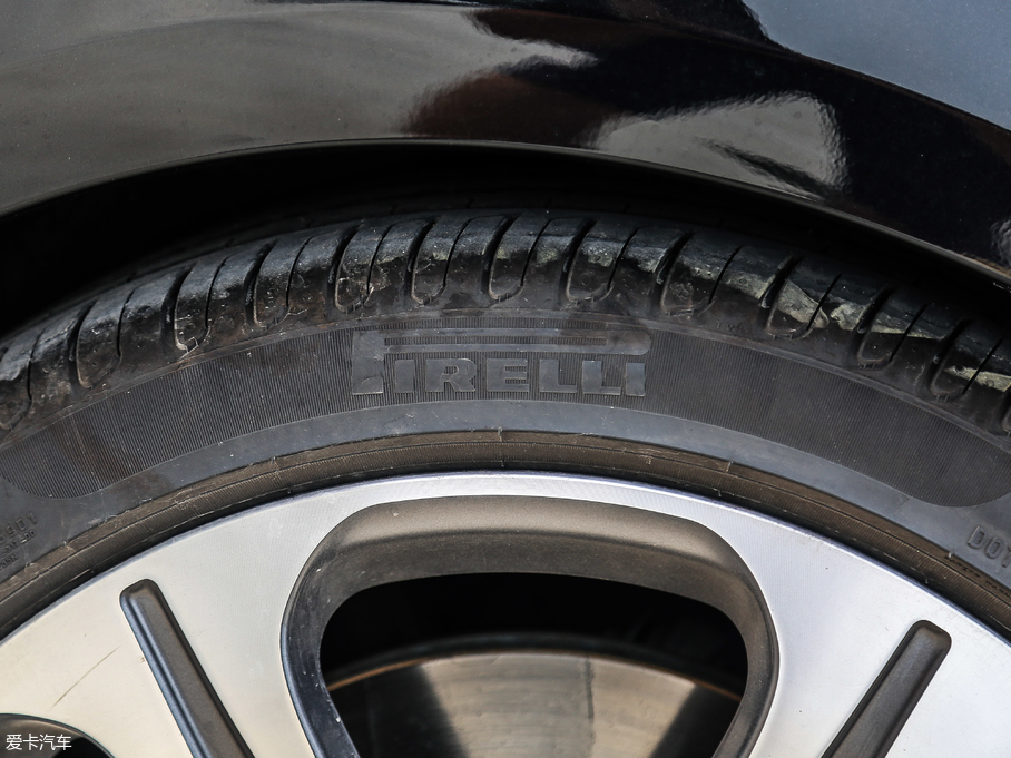 2018YE Ŀ E 320 L \ 4MATIC