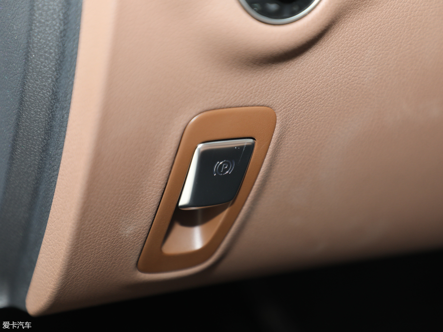 2018YE Ŀ E 200 L 4MATIC \