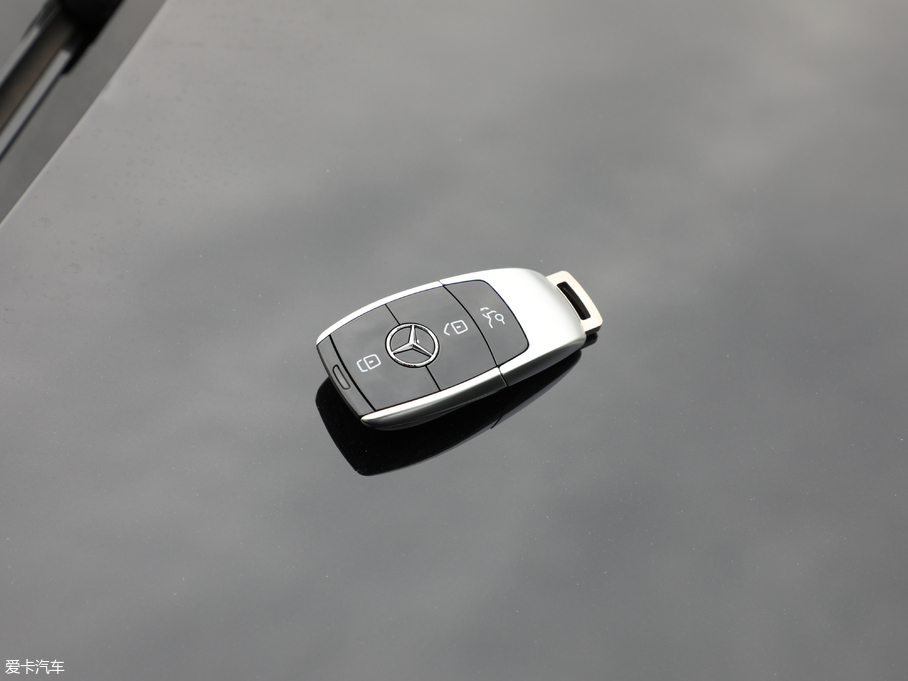 2018YE Ŀ E 200 L 4MATIC \