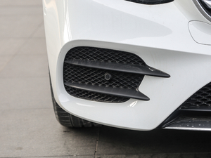 2018E 200L 4MATIC \ ^