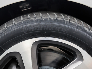 2018E 200L 4MATIC \ ݆̥Ʒ