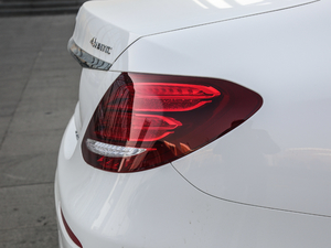 2018E 200L 4MATIC \ ^