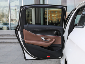 2018E 200L 4MATIC \ ܇T