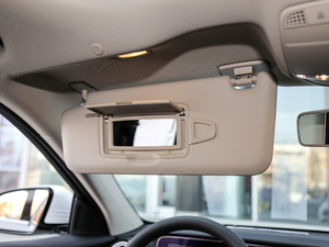 2018E 200L 4MATIC \ ꖰ壨