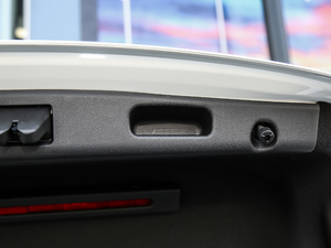 2018E 200L 4MATIC \ g