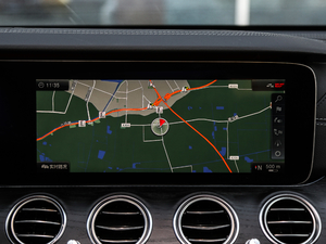 2018E 200L 4MATIC \ п_@ʾ