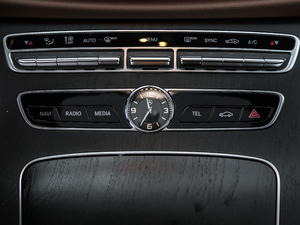 2018E 200L 4MATIC \ {