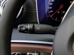 2018E 200L 4MATIC \ п؅^