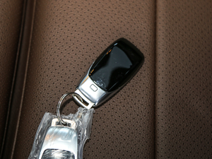 2018E 200L 4MATIC \(yn)(dng) 