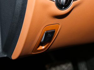 2018E 200 \Ӱ п؅^(q)