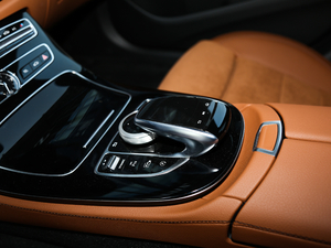 2018E 200 \Ӱ п؅^(q)