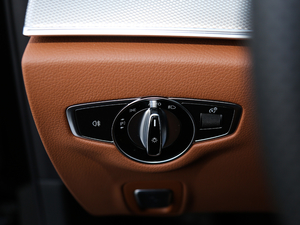 2018E 200 \Ӱ п؅^(q)