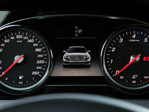 2018E 200 \Ӱ п؅^(q)