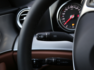 2018E 200 \Ӱ п؅^(q)