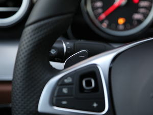 2018E 200 \Ӱ п؅^(q)